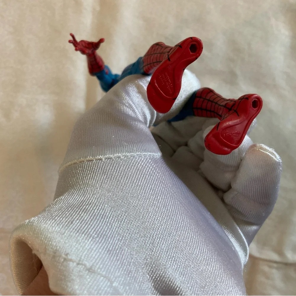 Hasbro Marvel Legends Infinite Series Spider- Man 6” Figure